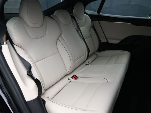 Used 2021 Tesla Model S Plaid image 26