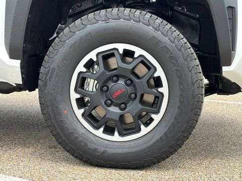 New 2026 Toyota Tacoma TRD Off-Road AWD/4WD image 8