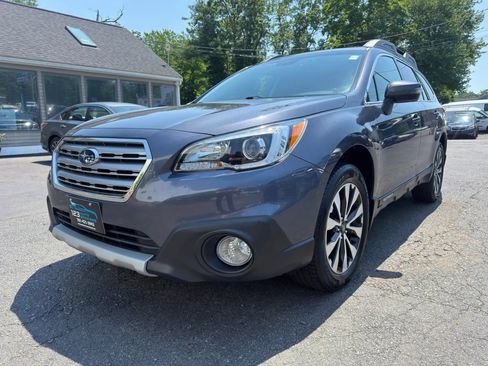 Used 2016 Subaru Outback 2.5i Limited AWD/4WD image 3