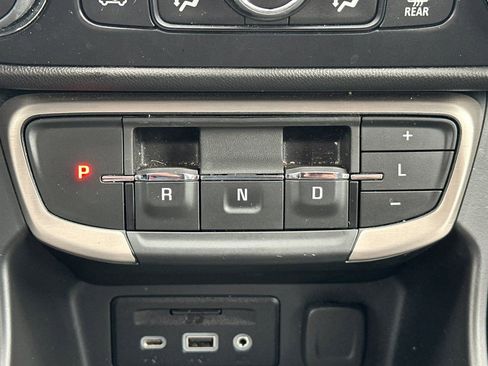 Used 2024 GMC Terrain Denali w/ Black Diamond Edition AWD/4WD image 33