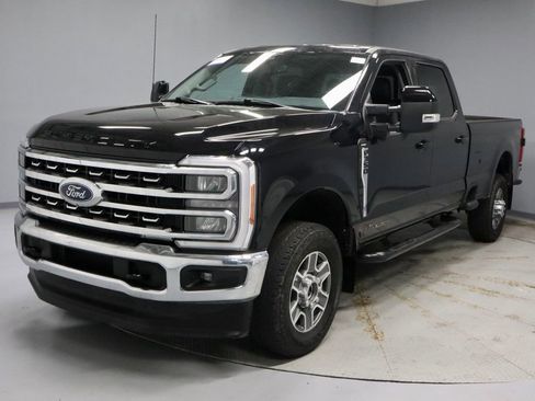 Certified 2023 Ford F350 Lariat AWD/4WD image 7