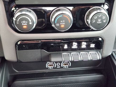 New 2026 RAM 1500 Express AWD/4WD image 14