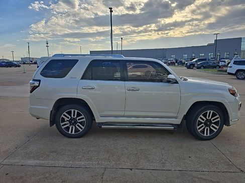 Used 2016 Toyota 4Runner Limited AWD/4WD image 3