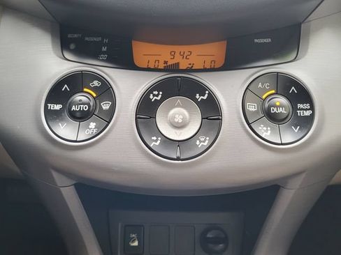 Used 2008 Toyota RAV4 Limited FWD image 17