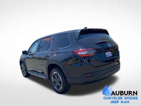Used 2023 Honda Pilot LX image 5