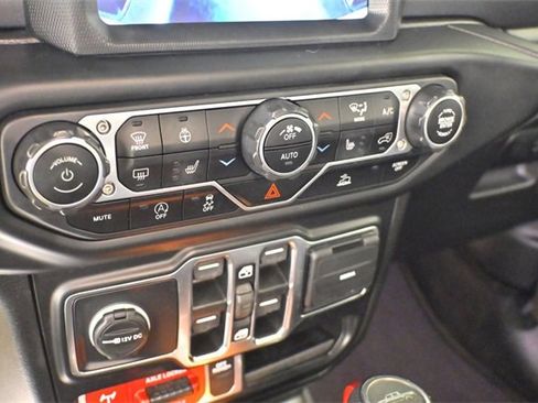 Used 2021 Jeep Gladiator Mojave image 24