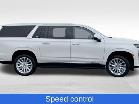 Used 2023 Cadillac Escalade ESV Luxury AWD/4WD image 11