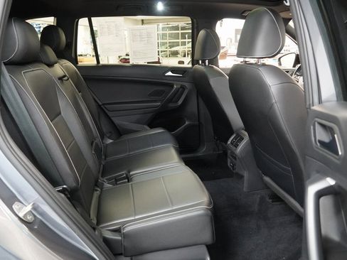 Used 2021 Volkswagen Tiguan SE R-Line image 29