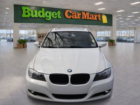 Used 2011 BMW 328i xDrive Sedan AWD/4WD image 2