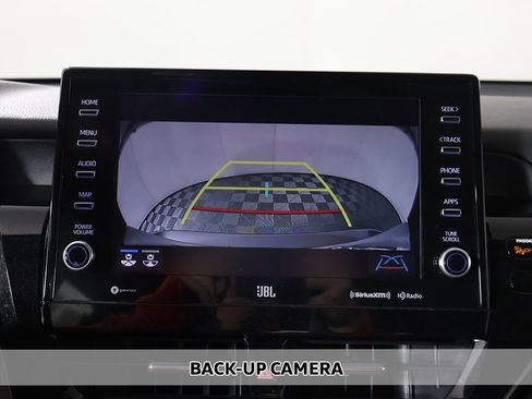 Used 2021 Toyota Camry XLE w/ Navigation Upgrade Package image 8