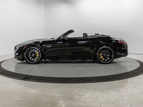 Used 2022 Mercedes-Benz SL 55 AMG 4MATIC w/ Driver Assistance Package image 40