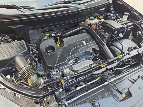 Certified 2023 Chevrolet Equinox LS w/ LS Convenience Package FWD image 15