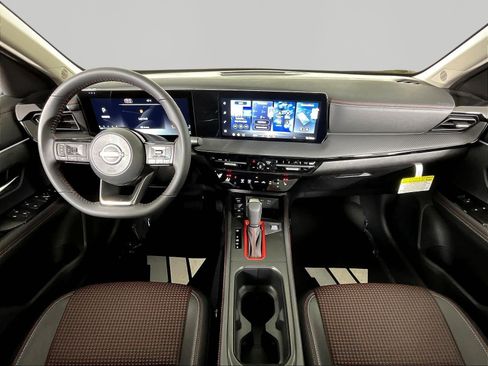 New 2026 Nissan Kicks SR w/ Cold Weather Package FWD image 10