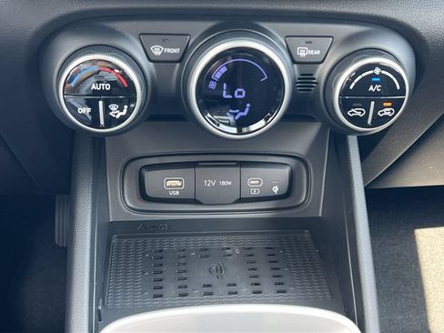 New 2026 Hyundai Venue SEL FWD image 17