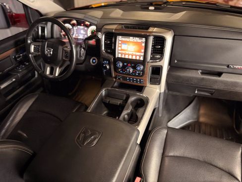Used 2017 RAM 2500 Laramie w/ Convenience Group AWD/4WD image 5