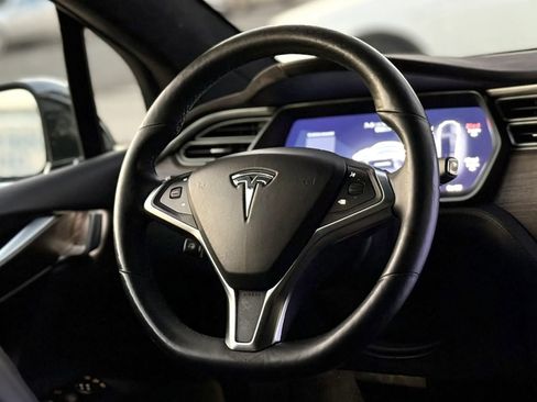 Used 2016 Tesla Model X 90D image 13