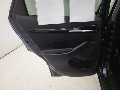 Used 2024 Kia Seltos SX w/ SX Sunroof Package AWD/4WD image 28