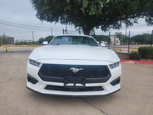 Used 2024 Ford Mustang Coupe RWD image 8
