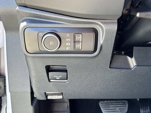 New 2025 Ford Bronco Outer Banks w/ Sasquatch Package image 29