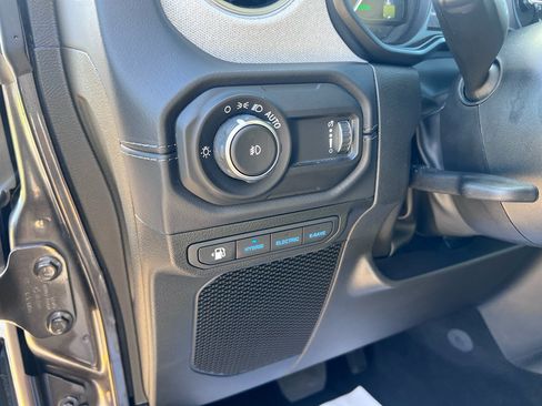Certified 2025 Jeep Wrangler Unlimited Sahara AWD/4WD image 20