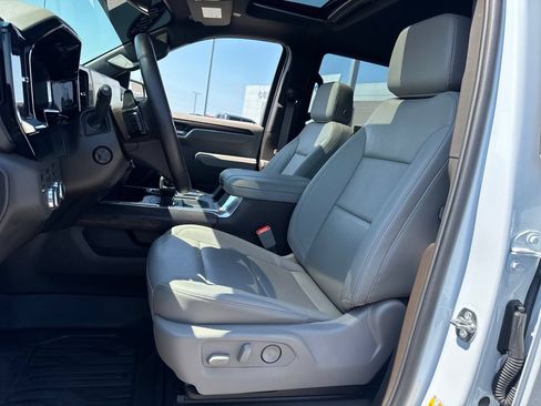 Used 2026 GMC Sierra 1500 SLT w/ SLT Premium Plus Package AWD/4WD image 18