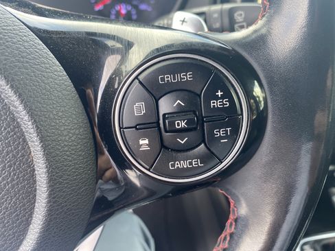 Used 2020 Kia Soul GT-Line Turbo FWD image 12