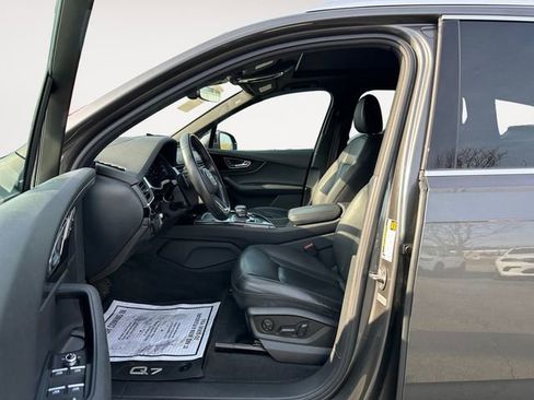 Used 2019 Audi Q7 3.0T Prestige AWD/4WD image 9