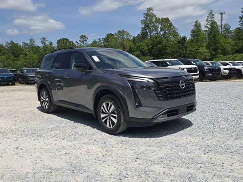 New 2026 Nissan Pathfinder SL FWD image 2