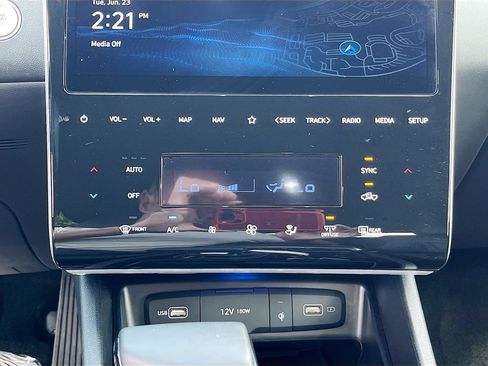 Used 2024 Hyundai Santa Cruz Limited AWD/4WD image 16