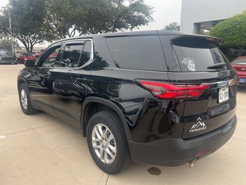 Certified 2023 Chevrolet Traverse LS image 3