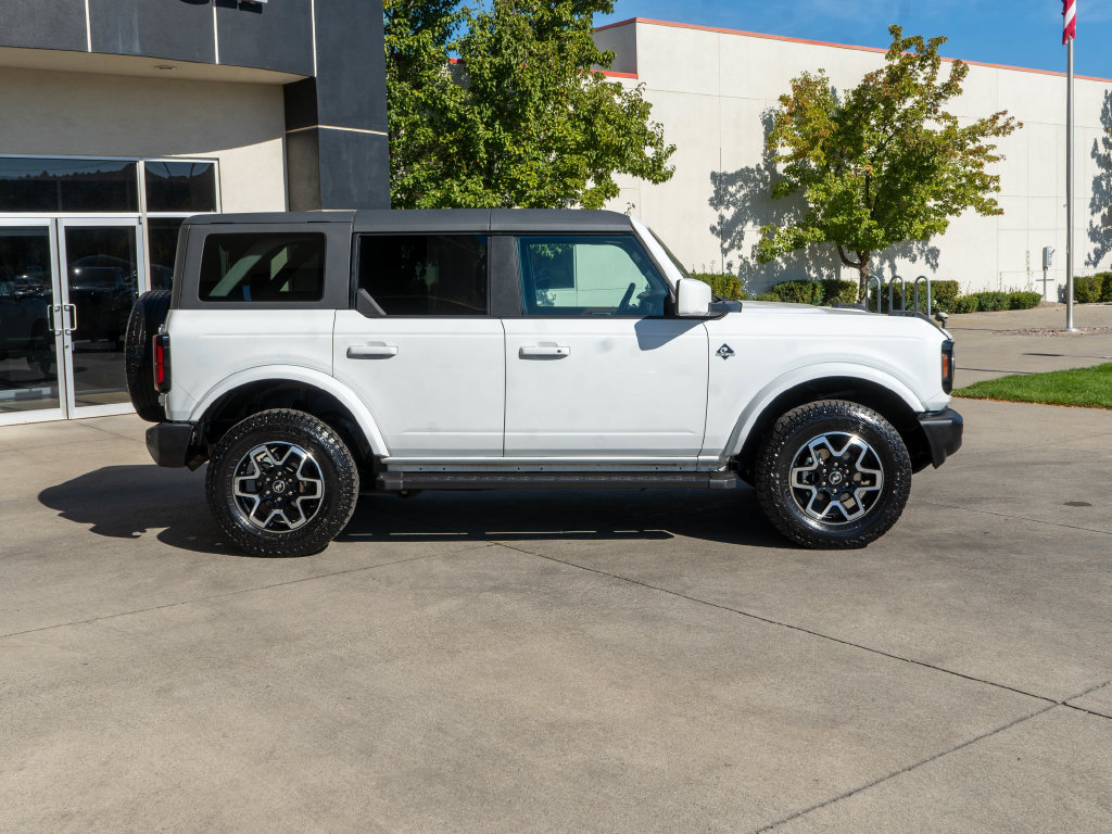 Used 2021 Ford Bronco Outer Banks AWD/4WD image 8