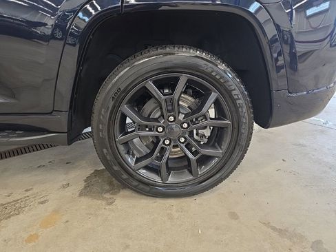 Used 2023 Jeep Grand Cherokee 30th Anniversary image 12