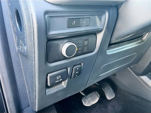 Used 2022 Ford Expedition Max XLT image 10