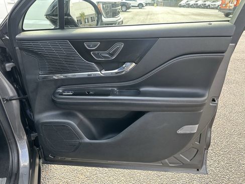 Used 2021 Lincoln Corsair FWD w/ Convenience Package image 20