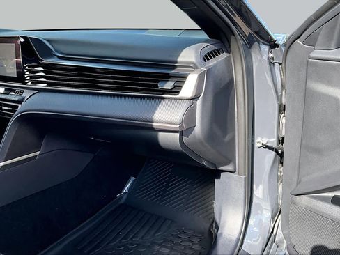 Certified 2025 Toyota Camry SE w/ Convenience Package FWD image 18