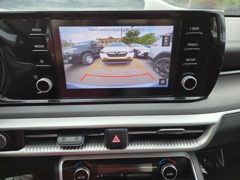 Used 2022 Kia K5 LXS FWD image 12