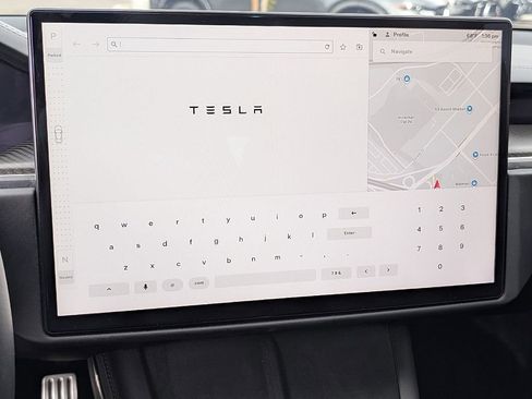 Used 2021 Tesla Model S Plaid image 30