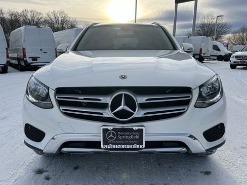 Used 2018 Mercedes-Benz GLC 300 4MATIC image 2