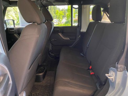 Used 2015 Jeep Wrangler Unlimited Sport AWD/4WD image 21