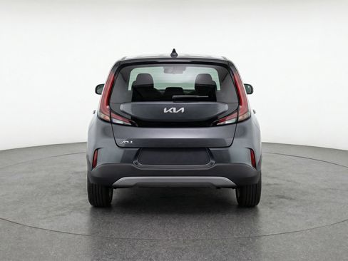 Used 2025 Kia Soul LX w/ LX Technology Package FWD image 7