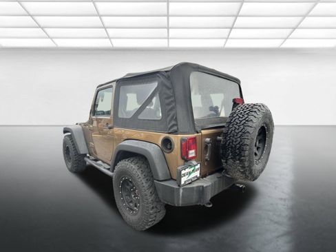 Used 2015 Jeep Wrangler Sport image 3