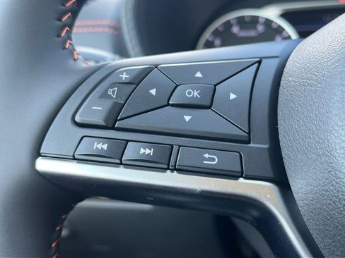 New 2025 Nissan Sentra SR image 10