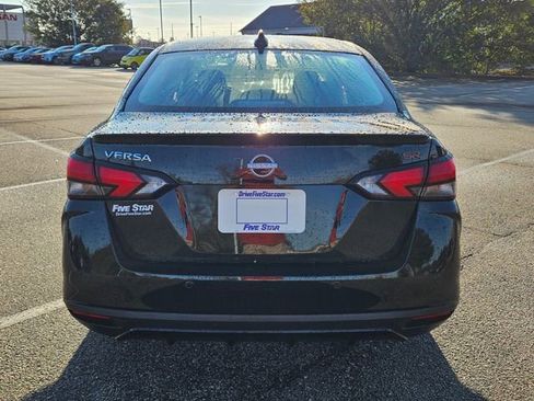 New 2025 Nissan Versa SR w/ Trunk Package FWD image 10