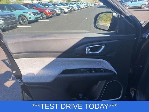 Used 2022 Jeep Compass Latitude image 10