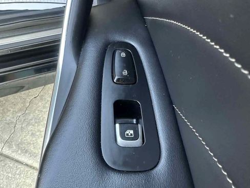 Used 2023 Kia Stinger GT2 AWD/4WD image 32