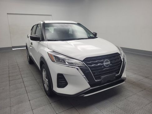 Used 2024 Nissan Kicks S FWD image 14