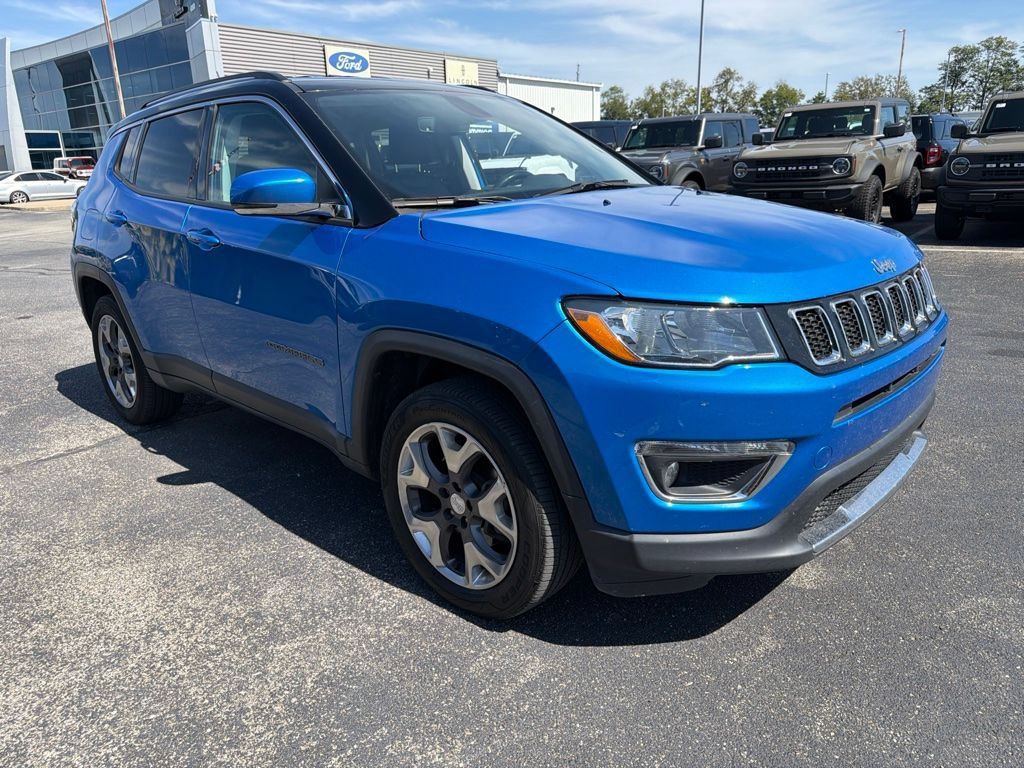 Used 2020 Jeep Compass Limited w/ Luxury Seat Group AWD/4WD image 2