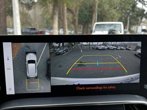 Used 2022 Lexus LX 600 4WD w/ Accessory Package (Z1) image 26