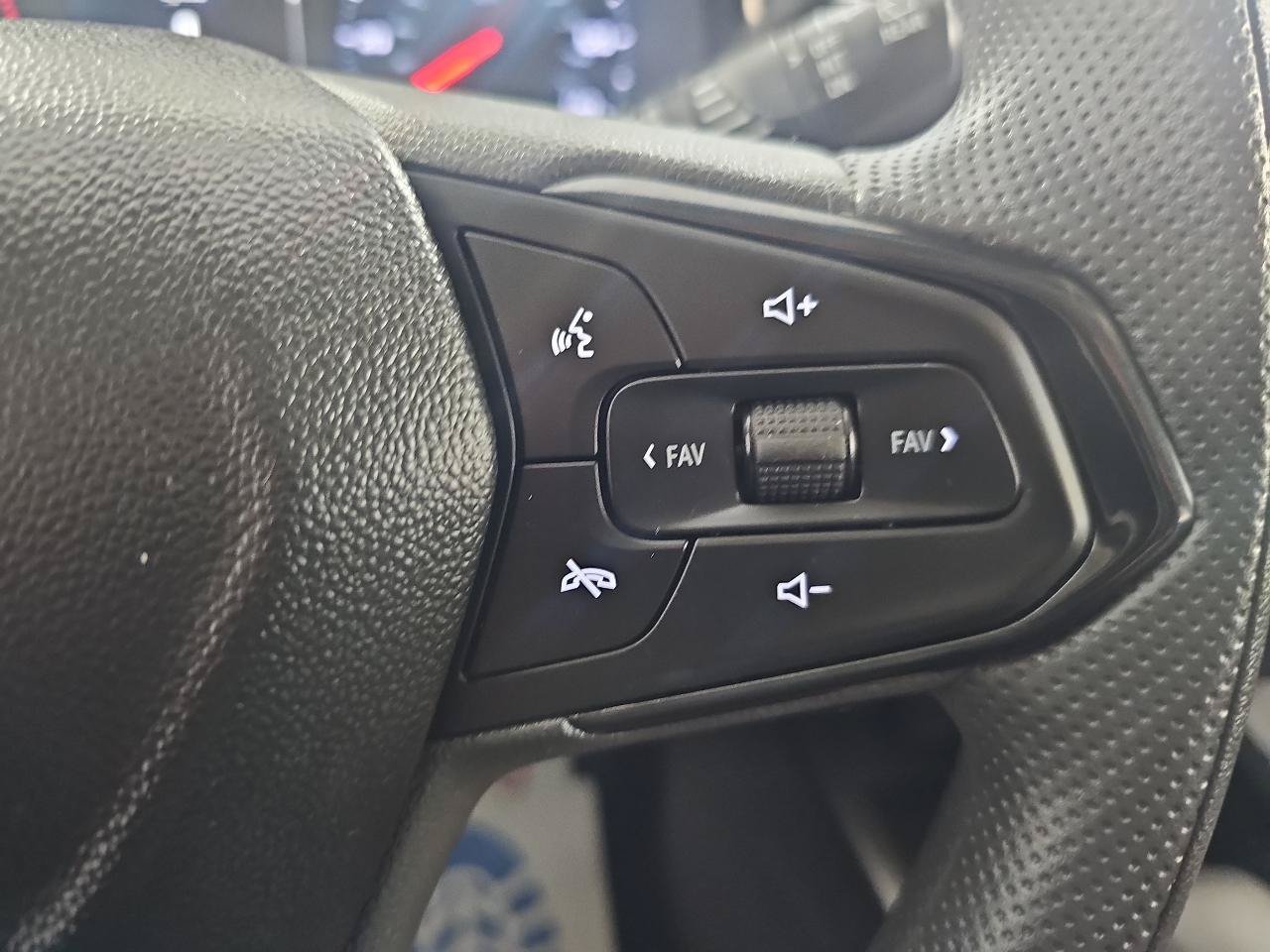 Used 2025 Chevrolet Trax LS w/ Driver Confidence Package FWD image 7