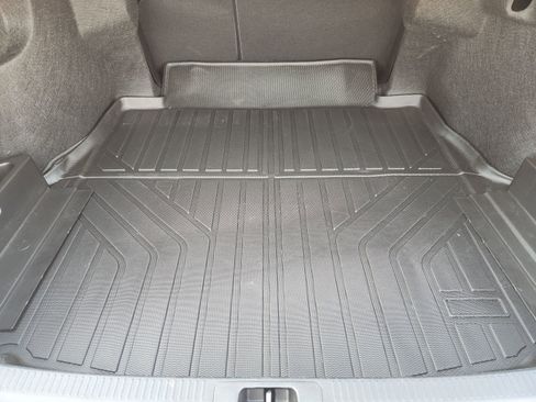 Used 2025 Toyota Camry SE w/ Convenience Package image 36